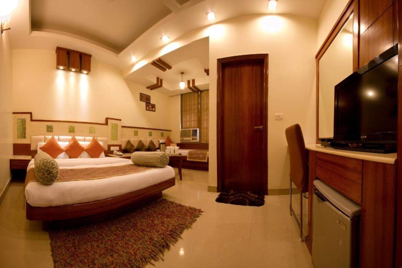 The Aster Karol Bagh Homely Atmosphere Нью-Дели Экстерьер фото