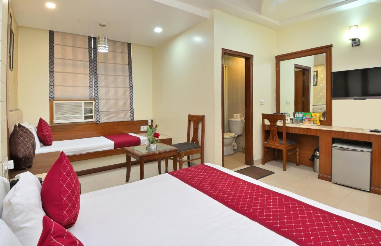 The Aster Karol Bagh Homely Atmosphere Нью-Дели Экстерьер фото