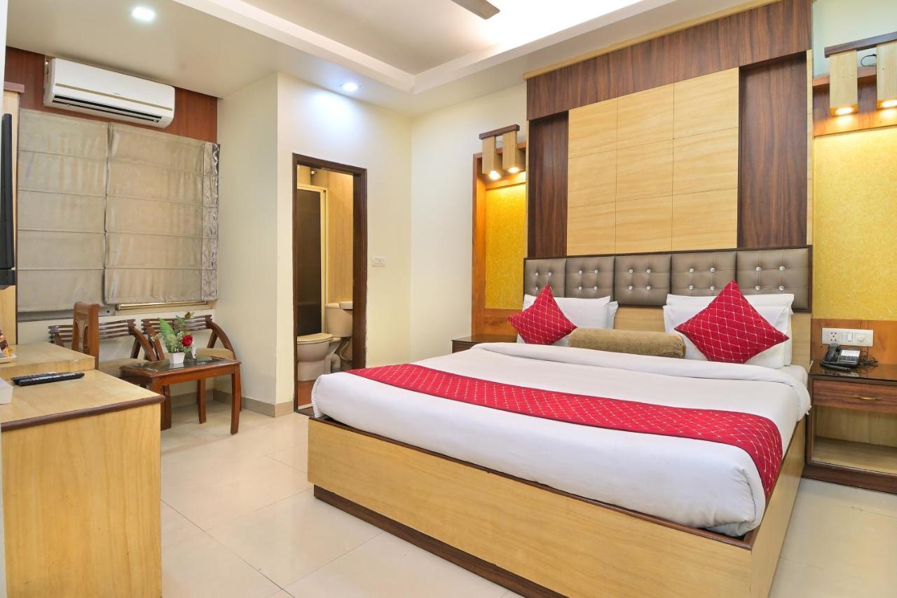 The Aster Karol Bagh Homely Atmosphere Нью-Дели Экстерьер фото