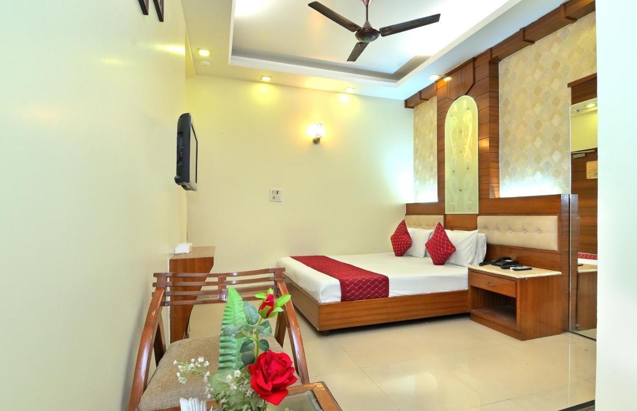 The Aster Karol Bagh Homely Atmosphere Нью-Дели Экстерьер фото